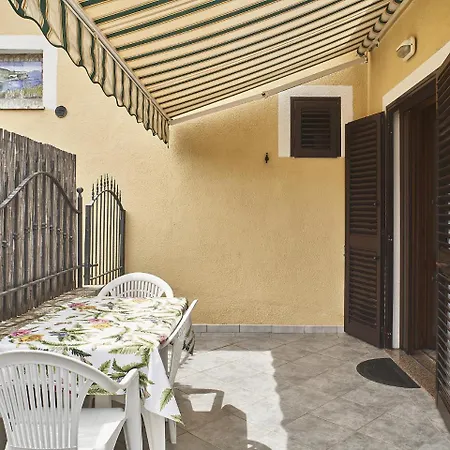 Aragosta Appartement *